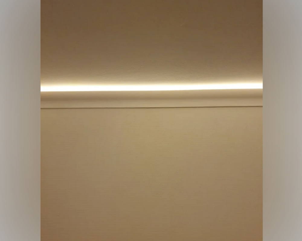 Молдинг из полистирола высокой плотности HI WOOD LB30 30мм х 15мм х 2,0м.