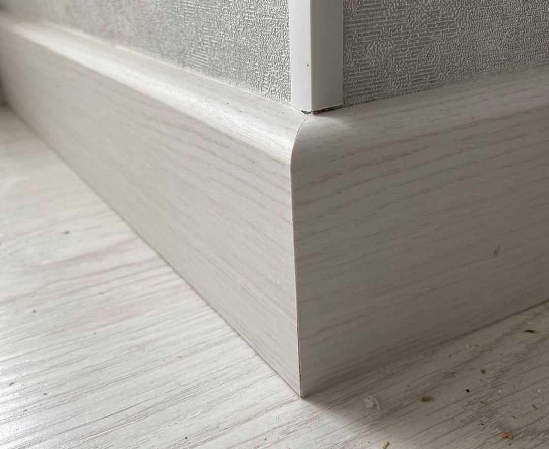 Плинтус МДФ Лука Пл 80МДФ.2700.Point line 24055 Ривьера нью