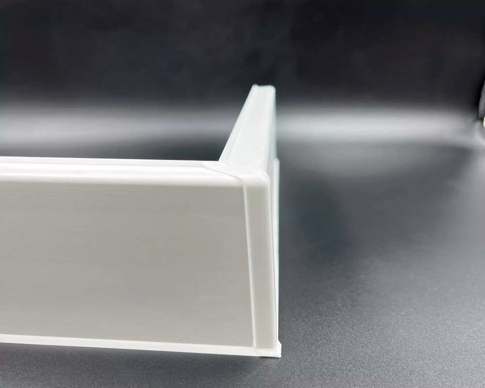 Плинтус прямоугольный ПВХ Идеал Дюра  80мм 2,2м 037 Молочно-белый