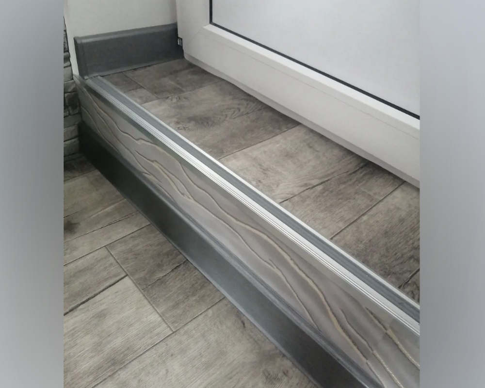 Порог одноуровневый ПС 08-1.2700.201лч Серебро