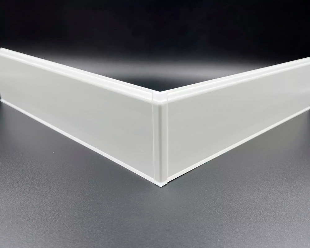 Плинтус прямоугольный ПВХ Идеал Дюра  80мм 2,2м 037 Молочно-белый