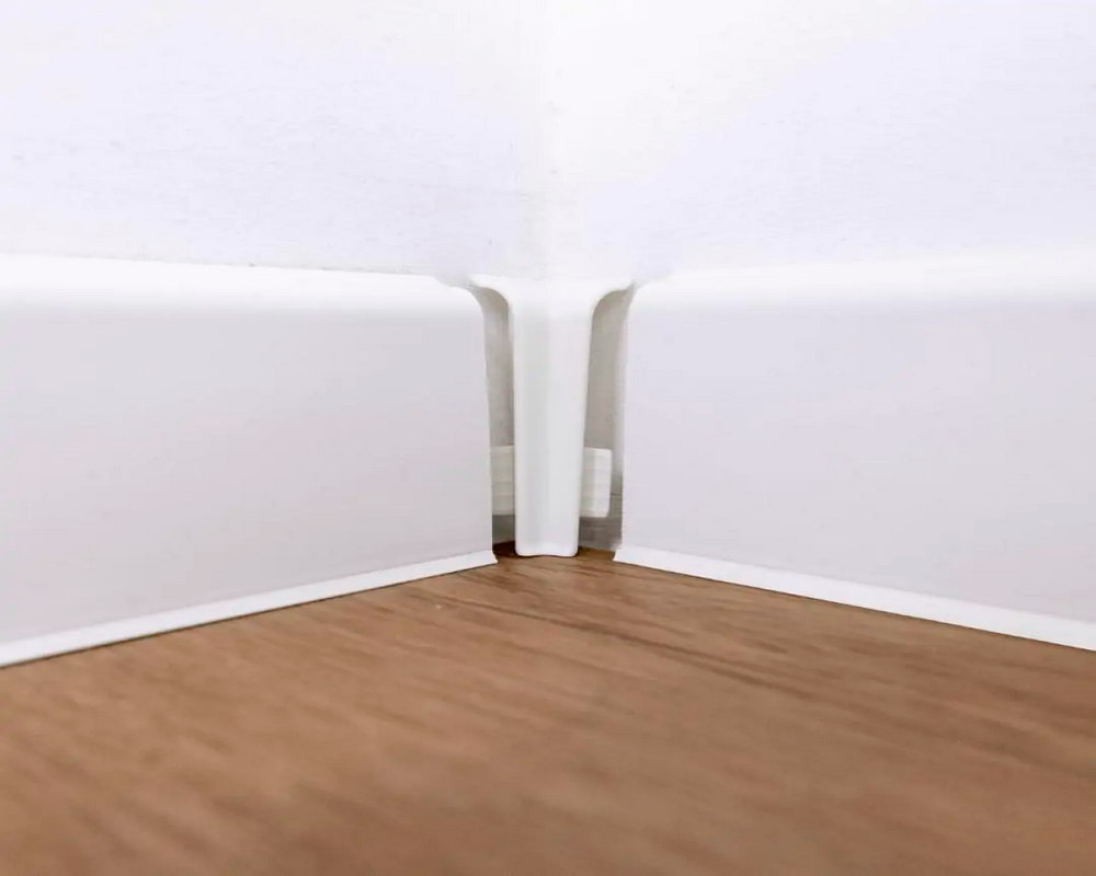 Плинтус Arbiton VIGO60 001 Белый 2,2 м