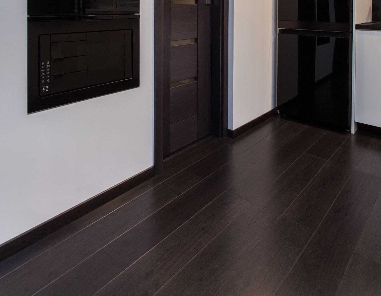 Плинтус МДФ Лука Пл 100-1МДФ.2700.Point line 24014 Дуб оверленд темный